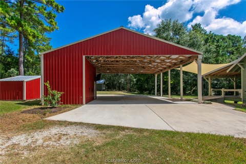 Tiny photo for 9195 County Road 207 CountyRoad, Plantersville, TX 77363 (MLS # 26009917)