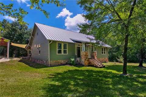 Tiny photo for 9195 County Road 207 CountyRoad, Plantersville, TX 77363 (MLS # 26009917)