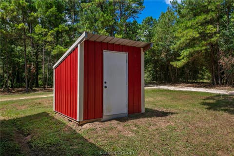 Tiny photo for 9195 County Road 207 CountyRoad, Plantersville, TX 77363 (MLS # 26009917)