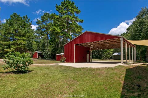 Tiny photo for 9195 County Road 207 CountyRoad, Plantersville, TX 77363 (MLS # 26009917)
