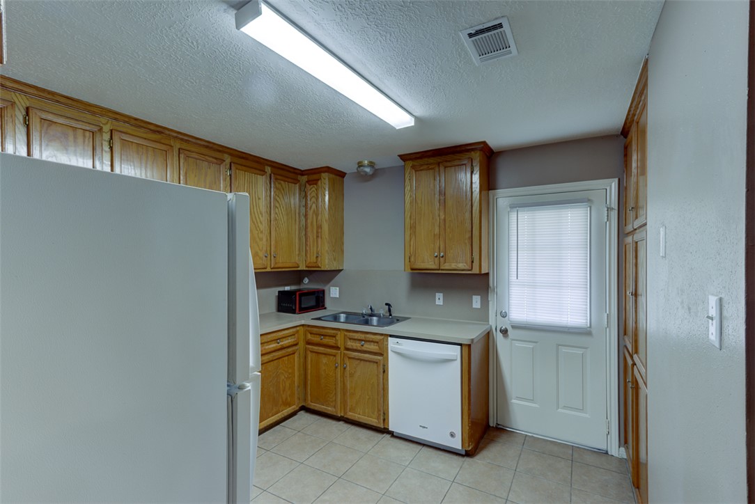 College Station, Texas 77840, United States, 3 Bedrooms Bedrooms, ,2 BathroomsBathrooms,Residential,Active,174595