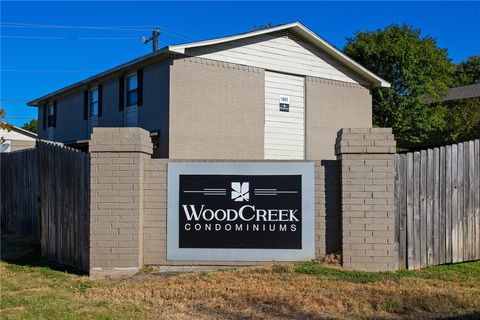 Photo of 1409 Airline Drive Dr #B, College Station, TX 77845 (MLS # 25011174)
