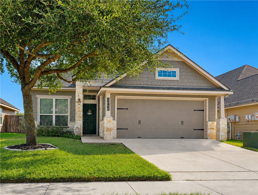 Photo of 1066 Venice Drive, Bryan, TX 77808 (MLS # 26010565)
