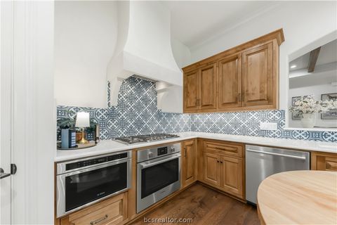 Tiny photo for 4231 Villaggio Court, Bryan, TX 77802 (MLS # 26009469)