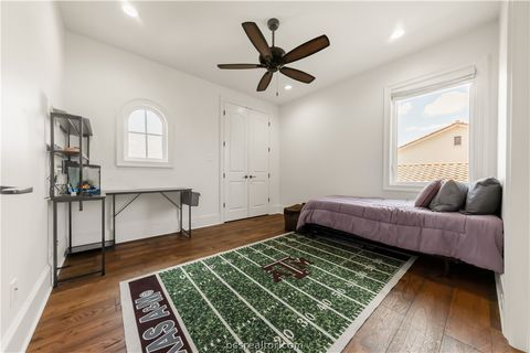 Tiny photo for 4231 Villaggio Court, Bryan, TX 77802 (MLS # 26009469)