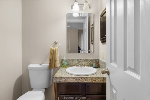 Tiny photo for 909 Westview Street, Bryan, TX 77802 (MLS # 26011863)