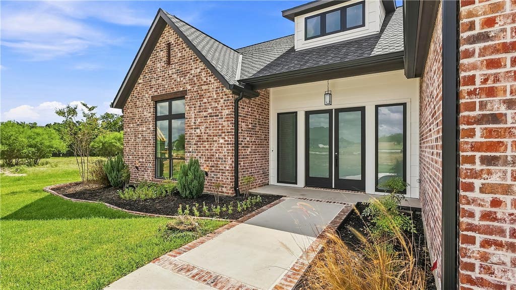 Photo of 5623 Mill Water Court, Bryan, TX 77808 (MLS # 26010186)