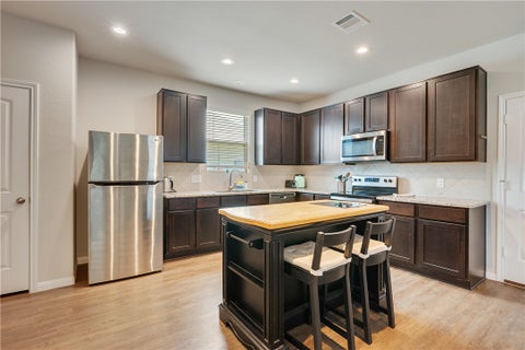 Tiny photo for 5774 Paseo Place, Bryan, TX 77807 (MLS # 26006508)