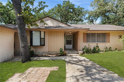 Tiny photo for 561 Fairway Drive, Hilltop Lakes, TX 77871 (MLS # 26011396)