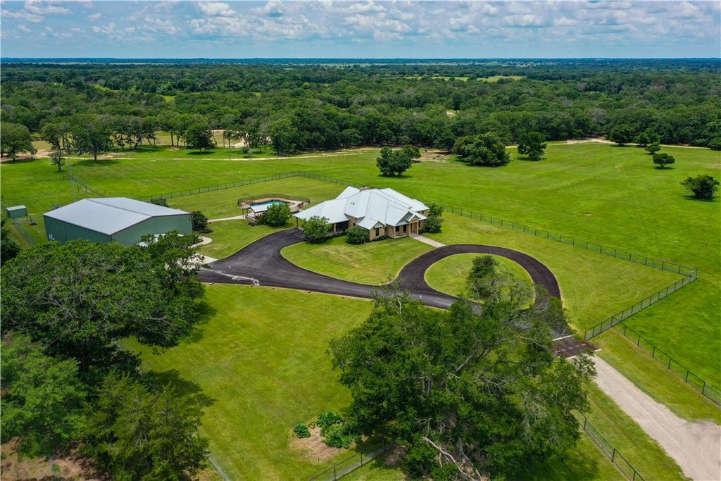 Photo of 10285 Ferrill Creek Road, Bryan, TX 77808 (MLS # 26001136)