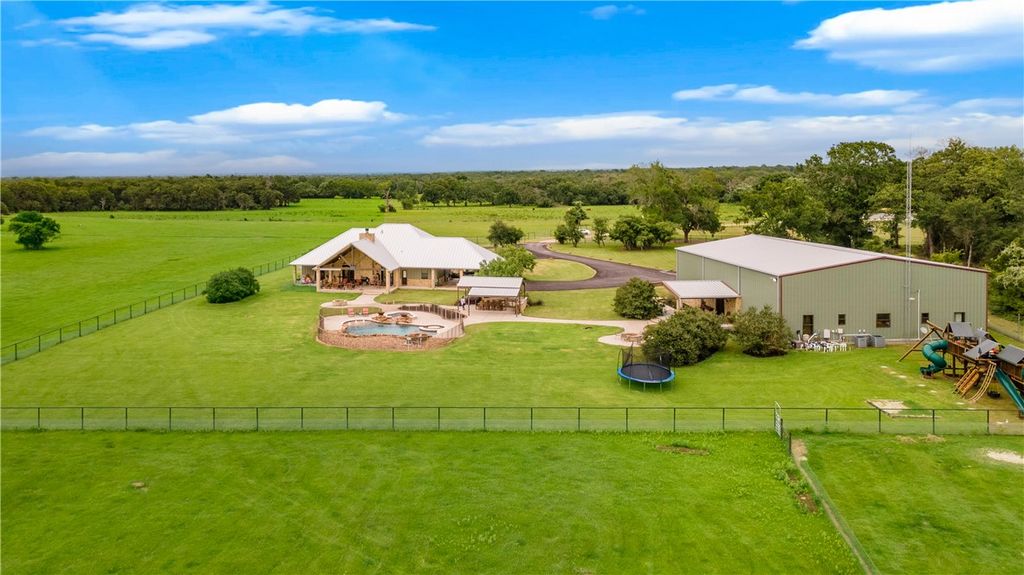 Photo of 10285 Ferrill Creek Road, Bryan, TX 77808 (MLS # 26001136)