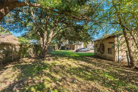 Tiny photo for 2312 Auburn Court, College Station, TX 77840 (MLS # 26002700)