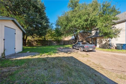 Tiny photo for 2312 Auburn Court, College Station, TX 77840 (MLS # 26002700)