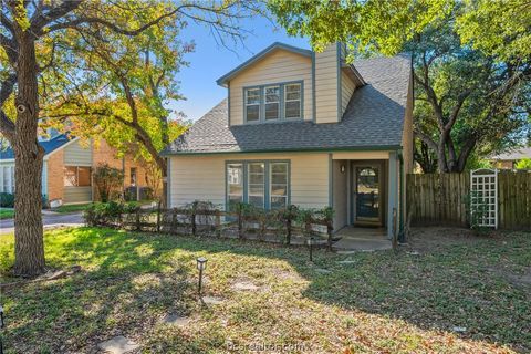 Photo of 2312 Auburn Court, College Station, TX 77840 (MLS # 26002700)