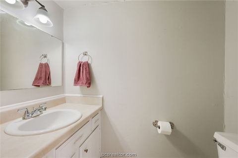 Tiny photo for 2312 Auburn Court, College Station, TX 77840 (MLS # 26002700)