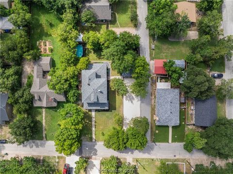 Tiny photo for 307 S Haswell Drive, Bryan, TX 77803 (MLS # 26008845)