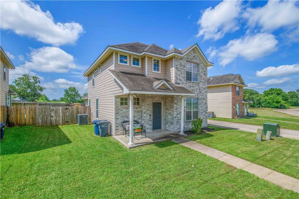 Photo of 4124 McFarland Drive, College Station, TX 77845 (MLS # 26006434)