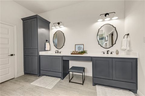 Tiny photo for 1624 Bennett Street, Bryan, TX 77802 (MLS # 25011207)