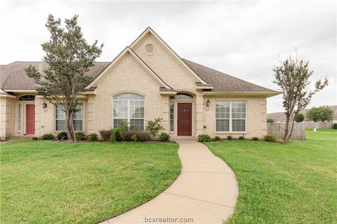 615 Fraternity, College Station, TX 77845 - MLS#: 24009284