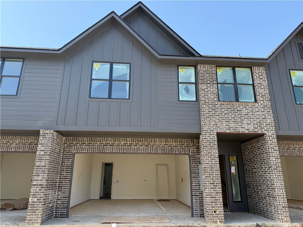 College Station, Texas 77840, United States, 4 Bedrooms Bedrooms, ,5 BathroomsBathrooms,Residential,Active,82069