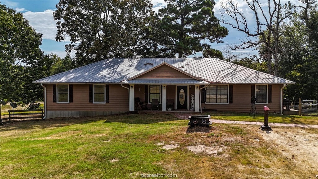 Photo of 3861 State Highway 75 S, Centerville, TX 75833 (MLS # 26010964)
