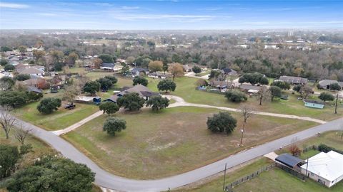 Tiny photo for 1314 N Tammye Lane, Madisonville, TX 77864 (MLS # 26000139)