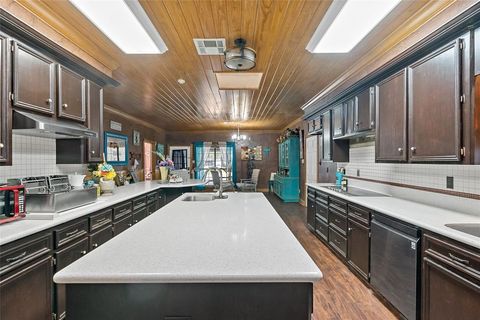 Tiny photo for 1314 N Tammye Lane, Madisonville, TX 77864 (MLS # 26000139)