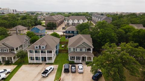 Tiny photo for 4208 Oaklawn Street, Bryan, TX 77801 (MLS # 26005453)