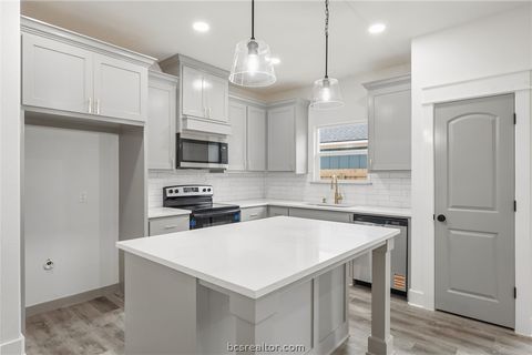 Tiny photo for 203 Lock Lane, Bryan, TX 77803 (MLS # 26002286)