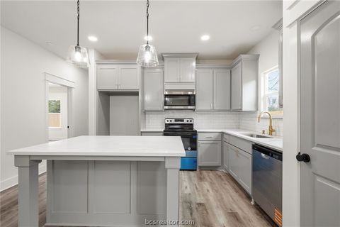 Tiny photo for 203 Lock Lane, Bryan, TX 77803 (MLS # 26002286)