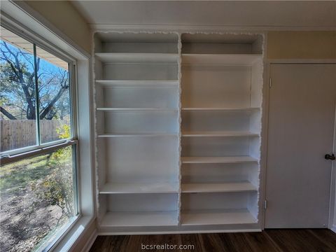 Tiny photo for 1405 Broadmoor Drive, Bryan, TX 77802 (MLS # 26001641)