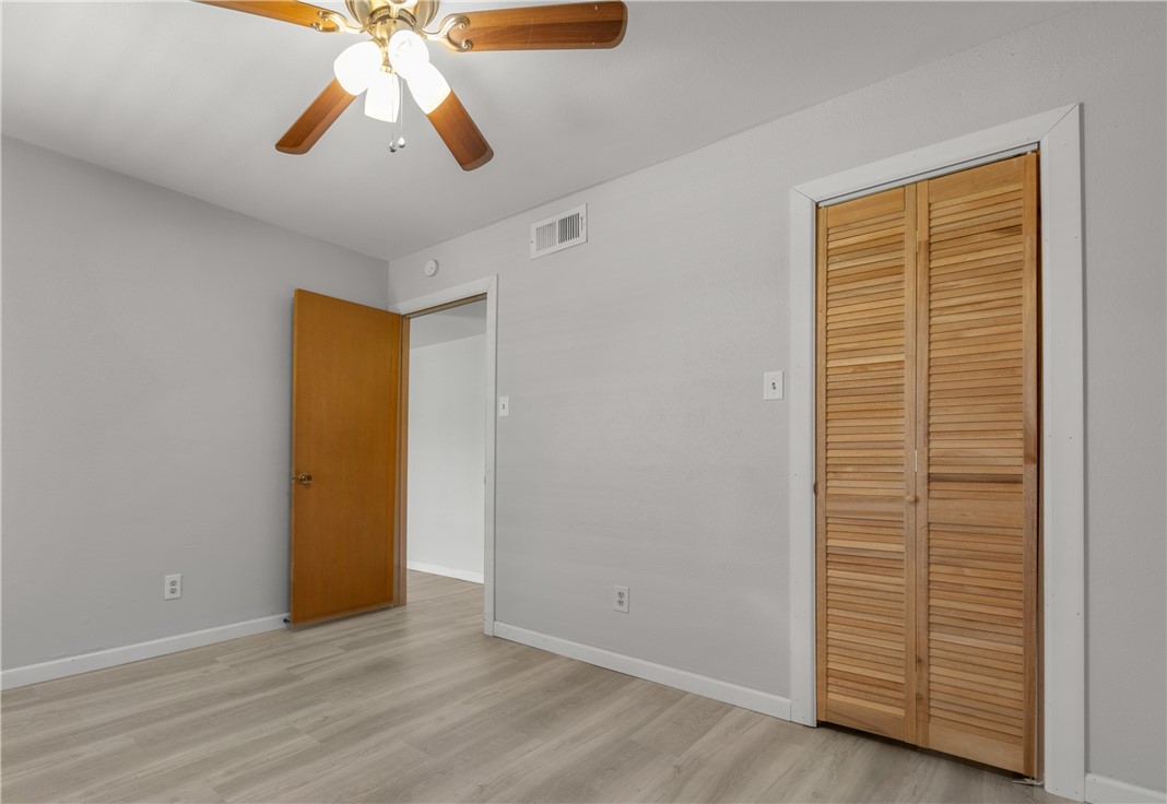 College Station, Texas 77840, United States, 2 Bedrooms Bedrooms, ,2 BathroomsBathrooms,Residential,Pending,45451