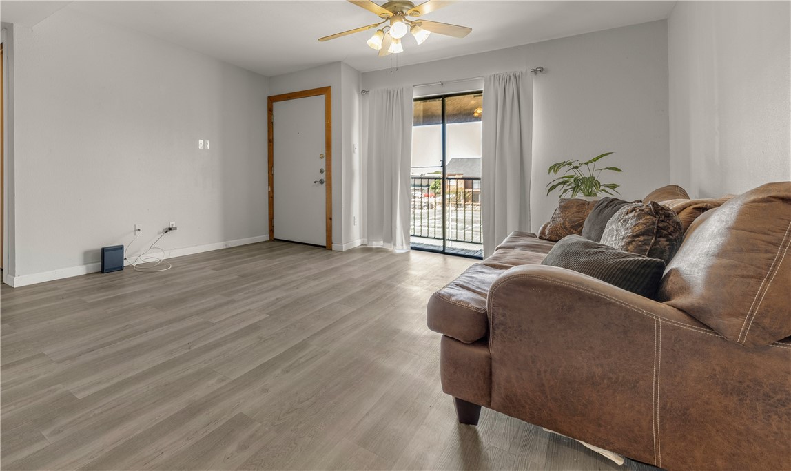 College Station, Texas 77840, United States, 2 Bedrooms Bedrooms, ,2 BathroomsBathrooms,Residential,Pending,45451