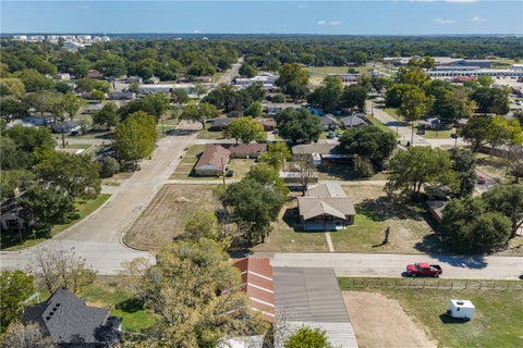 Tiny photo for 705 W Davis Street, Hearne, TX 77859 (MLS # 26012456)