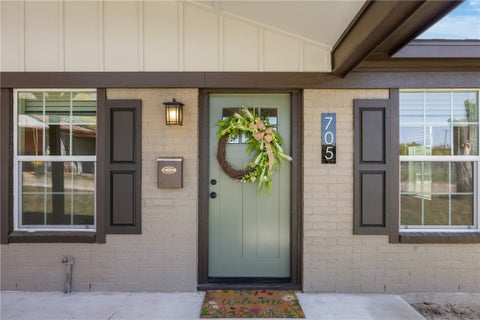 Tiny photo for 705 W Davis Street, Hearne, TX 77859 (MLS # 26012456)