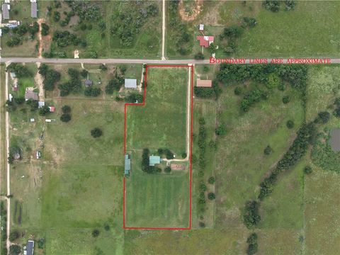 Tiny photo for 955 County Road 228, Cameron, TX 76520 (MLS # 26009232)