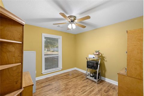 Tiny photo for 116 Lost Lane, Bellville, TX 77418 (MLS # 25010179)