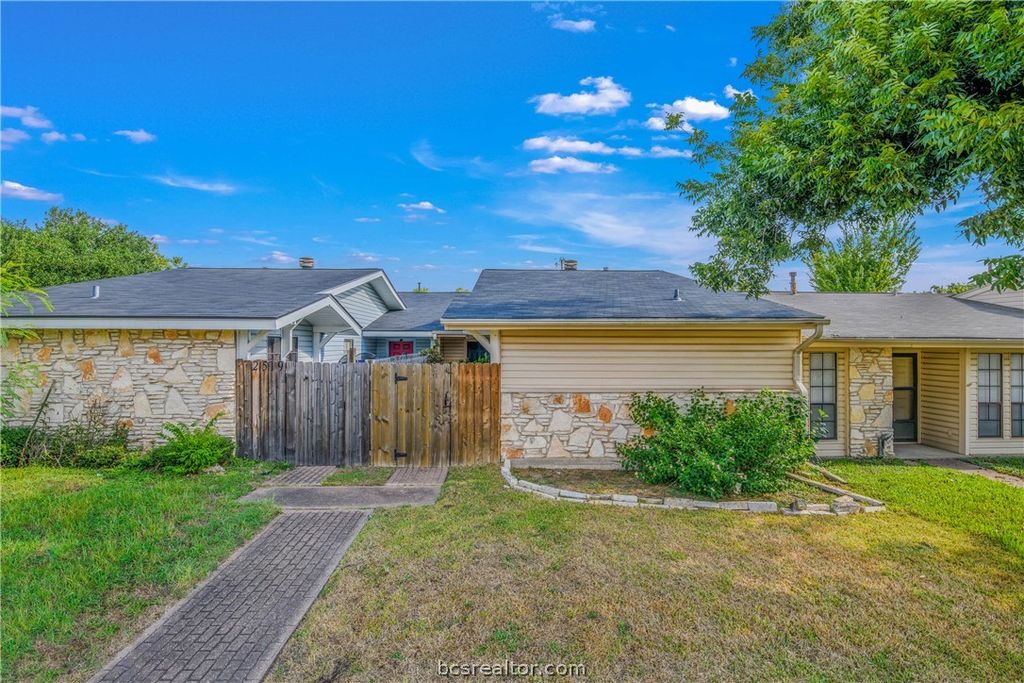 Photo of 2521 Longmire Drive, College Station, TX 77845 (MLS # 26002643)