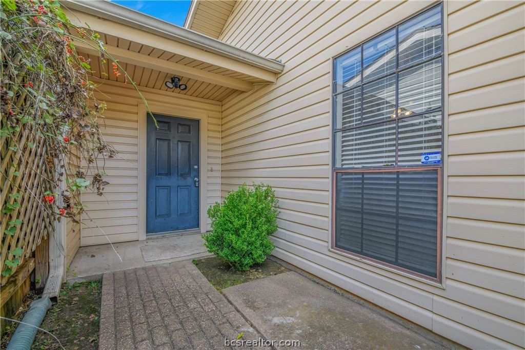 Photo of 2521 Longmire Drive, College Station, TX 77845 (MLS # 26002643)