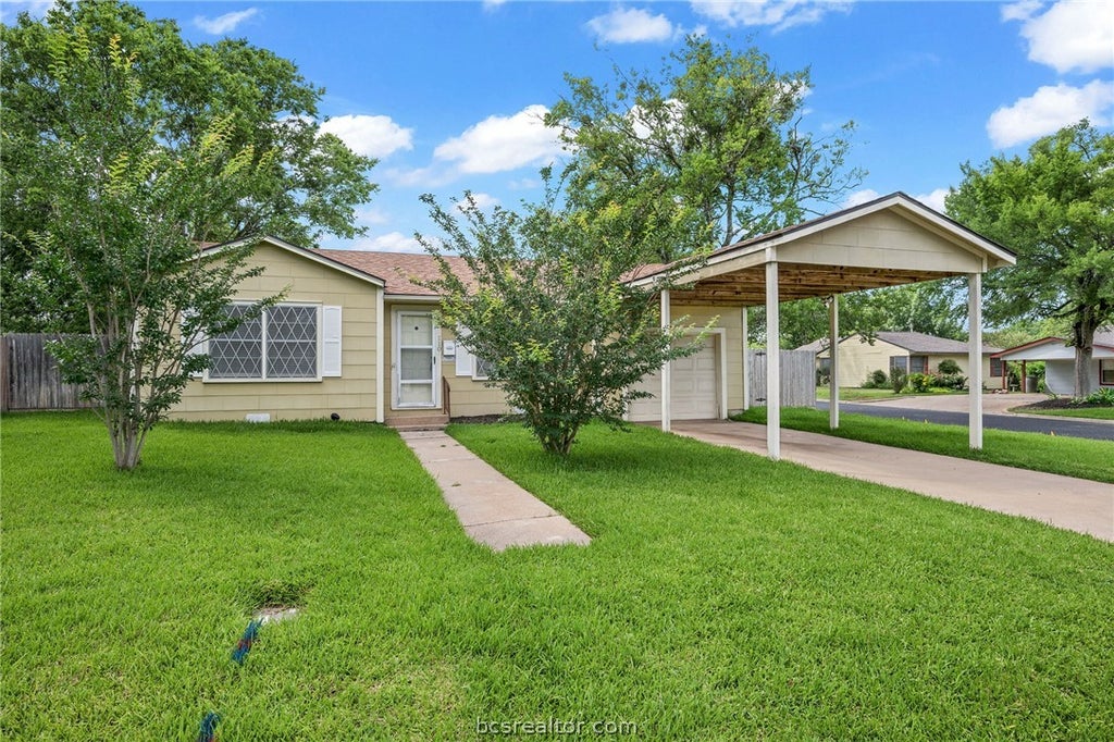 Photo of 110 N Gordon Street, Bryan, TX 77802 (MLS # 26006703)