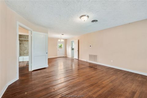 Tiny photo for 110 N Gordon Street, Bryan, TX 77802 (MLS # 26006703)