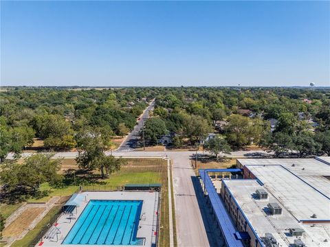 Tiny photo for 316 Brosig Ave Ave, Navasota, TX 77868 (MLS # 25010914)