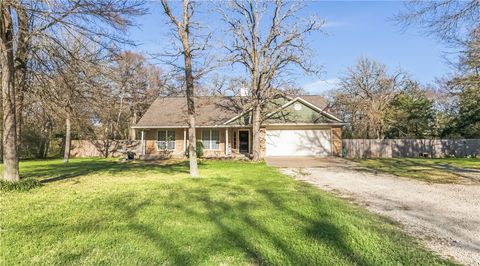 Photo of 9400 Woodview Drive, College Station, TX 77845 (MLS # 26002682)