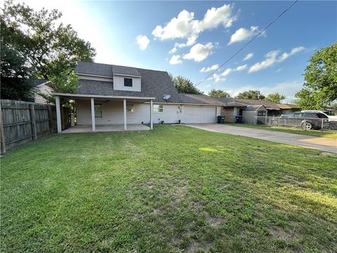 Tiny photo for 1612 Luza Street, Bryan, TX 77802 (MLS # 26008577)