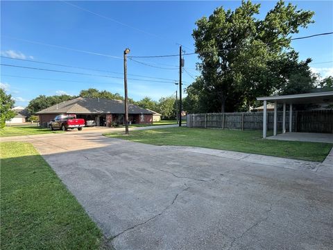 Tiny photo for 1612 Luza Street, Bryan, TX 77802 (MLS # 26008577)