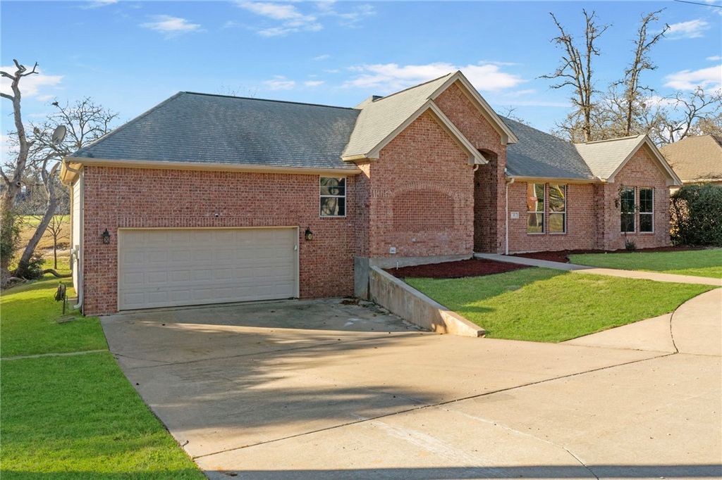 Photo of 11 Arnold Palmer, Hilltop Lakes, TX 77871 (MLS # 26000723)