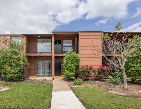 Photo of 904 University Oaks Boulevard #95, College Station, TX 77840 (MLS # 26004788)