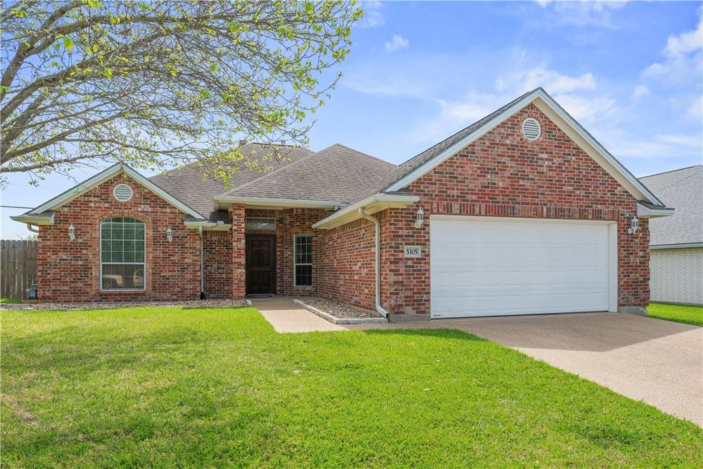 Photo of 5305 Winchester Drive, Bryan, TX 77802 (MLS # 26003680)