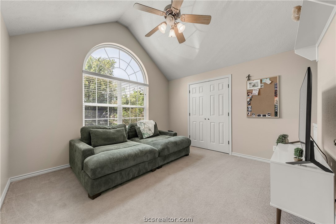 College Station, Texas 77845, United States, 5 Bedrooms Bedrooms, ,3 BathroomsBathrooms,Residential,Pending,50805