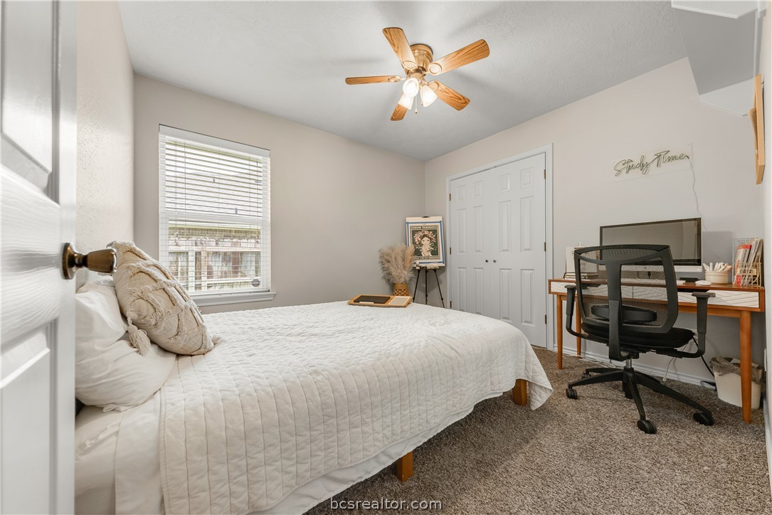 College Station, Texas 77845, United States, 5 Bedrooms Bedrooms, ,3 BathroomsBathrooms,Residential,Pending,50805